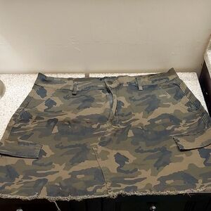 Mini camo Skirt